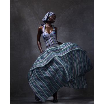 Mowa Set in Grey Multi-Color