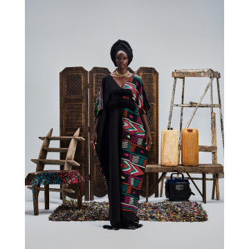 Aku Kaftan in Black